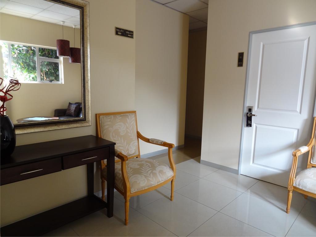 Andaluz Boutique Hotel Дърбан Екстериор снимка